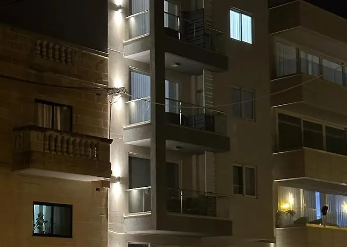 Skylark 2 Apartment With Terrace